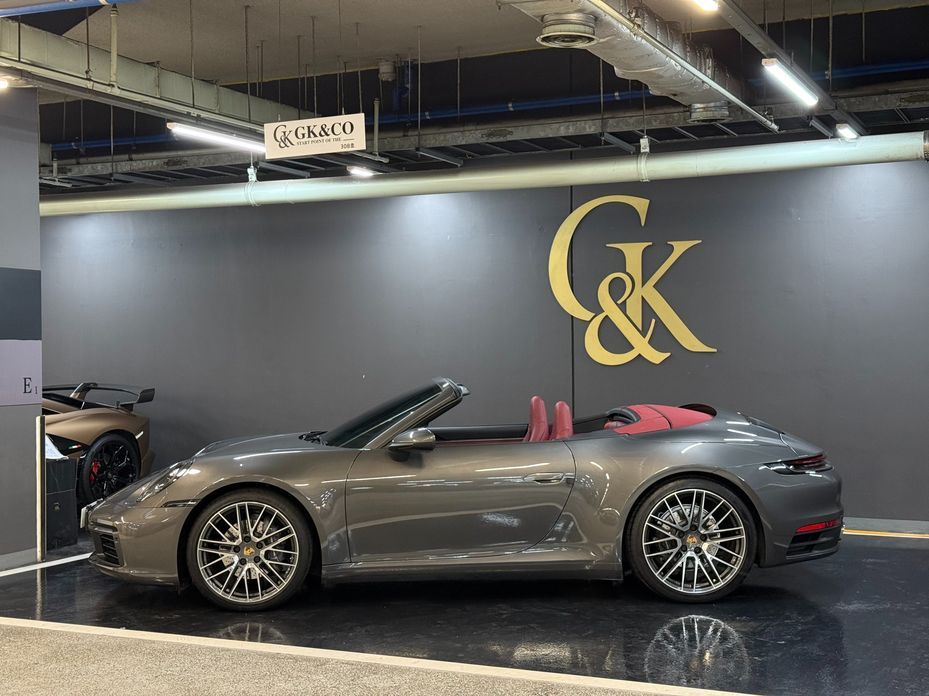 Porsche 911 Carrera Cabriolet, 2024