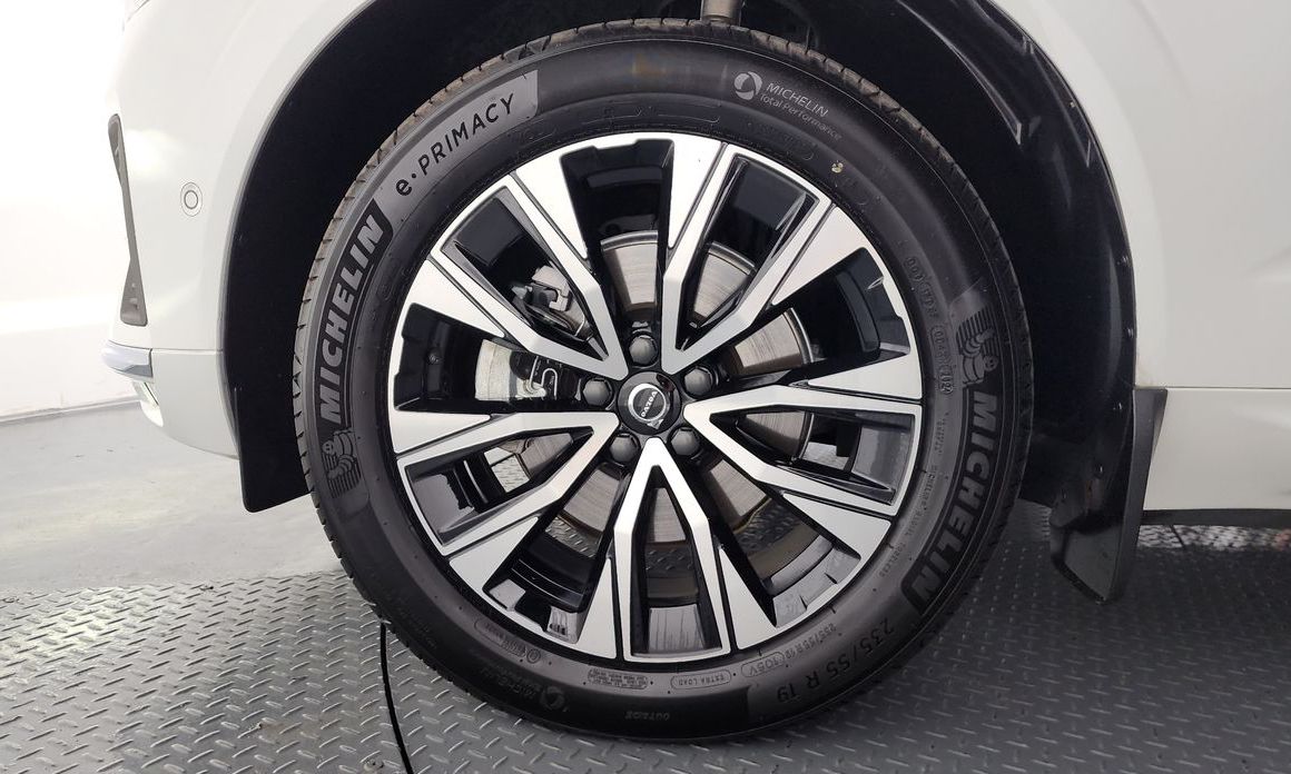 Volvo XC60 B5 Ultra Bright, 2025