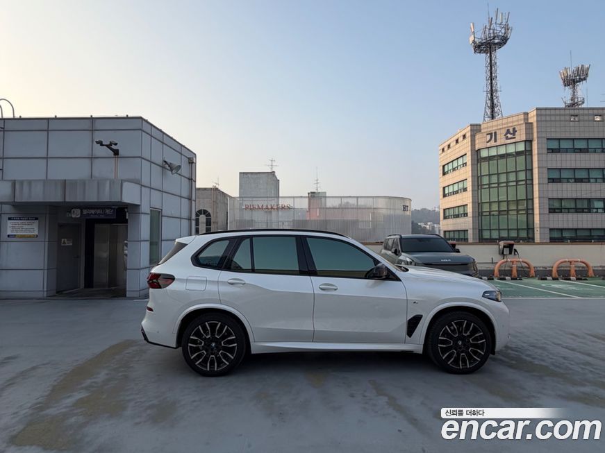 BMW X5 xDrive 40i M Sport, 2025