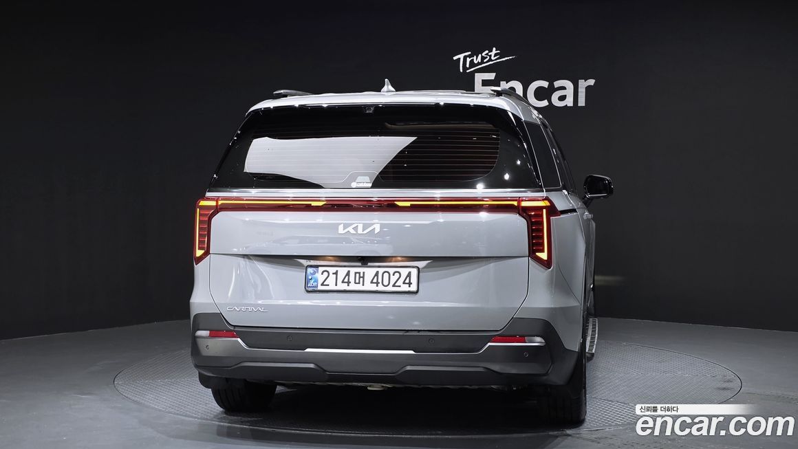 Kia Carnival 9-Seater Gravity, 2024