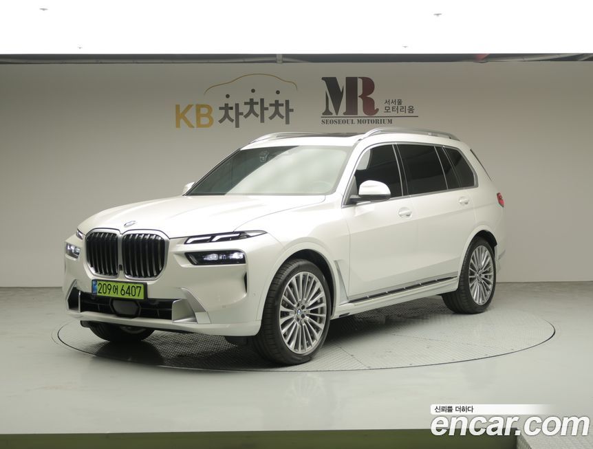 BMW X7 xDrive 40i Design Pure Excellence 6-Seater, 2025