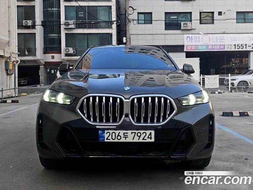 BMW X6 xDrive40i M Sport, 2024