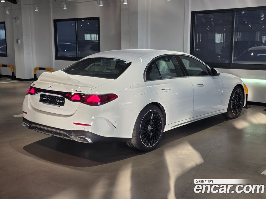 Mercedes-Benz E-Class E300 4MATIC AMG Line, 2026