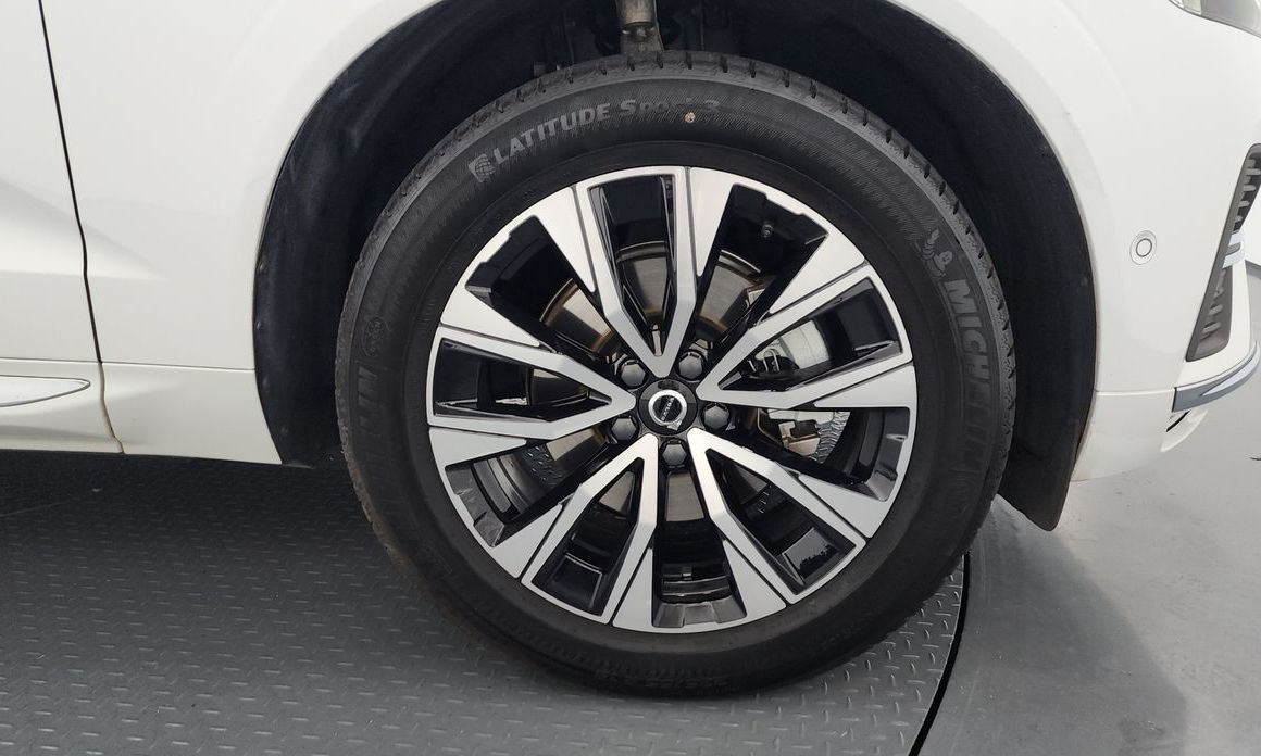 Volvo XC60 B5 Ultimate Bright, 2023