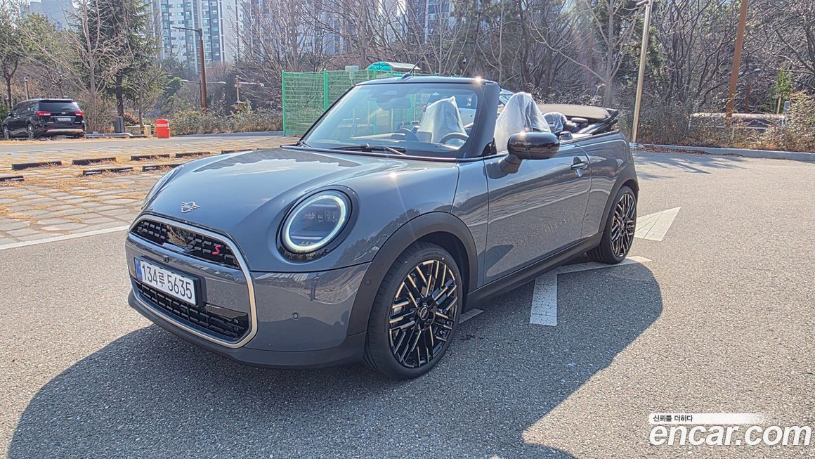 Mini Cooper Convertible Favoured, 2025