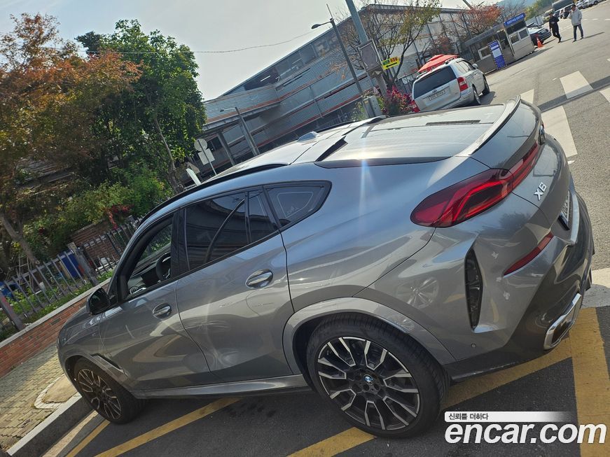 BMW X6 xDrive40i M Sport, 2025