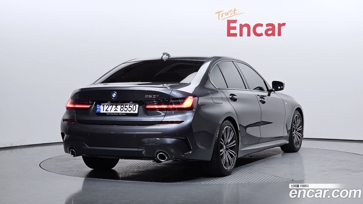 BMW 3-Series 320i M Sport, 2022