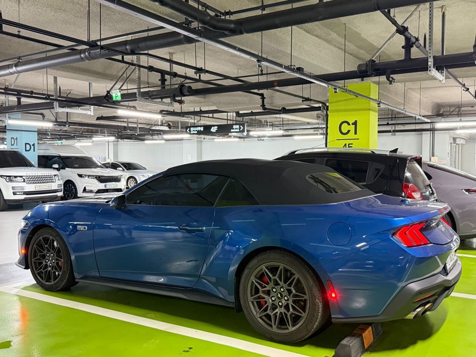 Ford Mustang 5.0 GT Premium Convertible, 2024