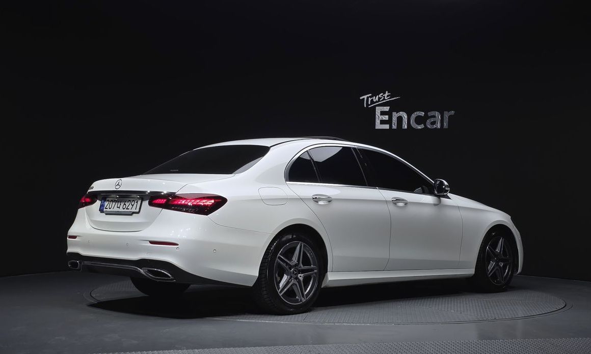 Mercedes-Benz E-Class E250 AMG Line, 2023