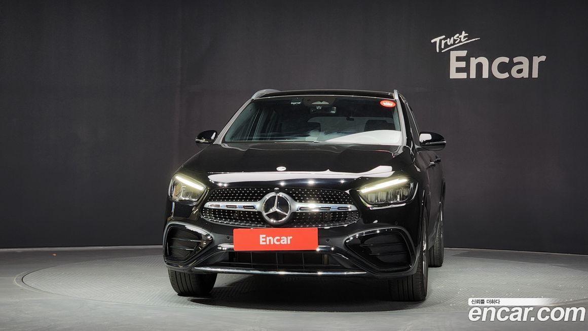 Mercedes-Benz GLA-Class GLA250 4MATIC, 2025
