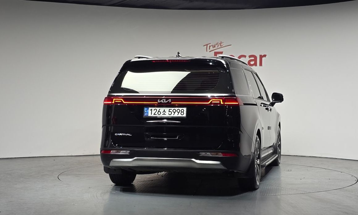 Kia Carnival 9-Seater Signature, 2022