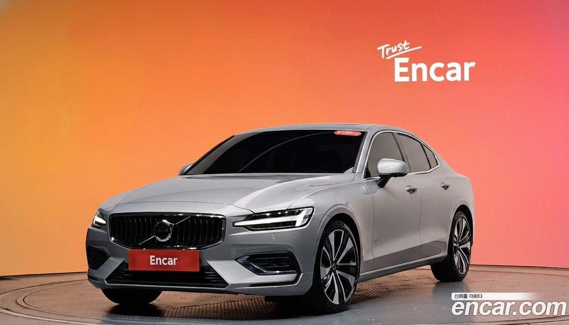 Volvo S60 B5 Ultimate Bright, 2023