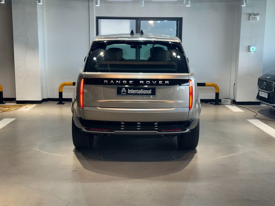 Land Rover Range Rover P530 Autobiography Long Wheel Base, 2026