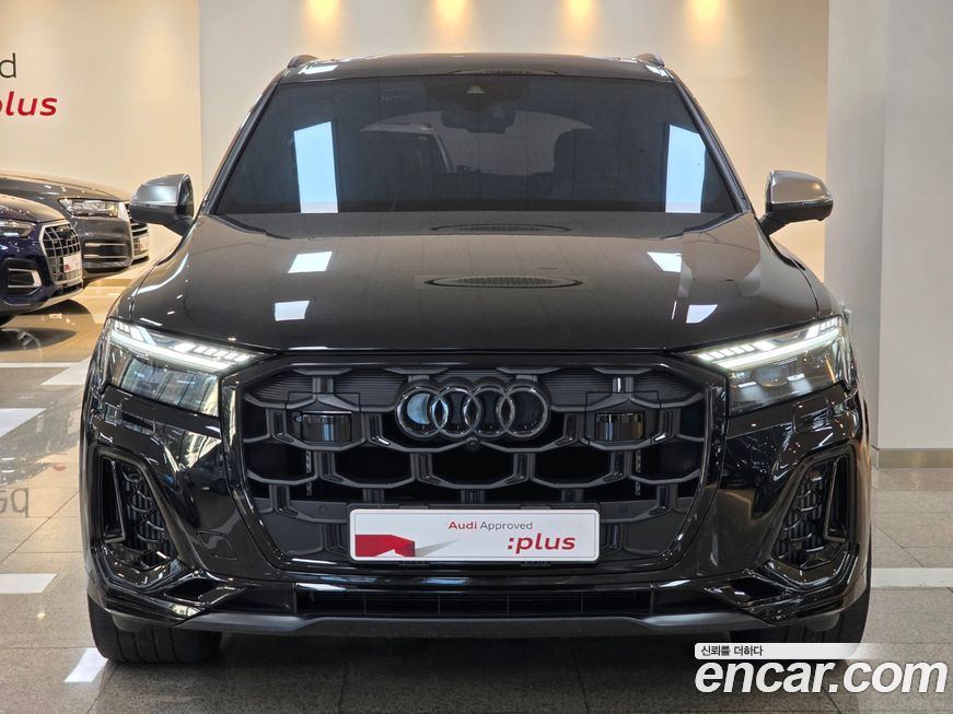 Audi SQ7 4.0 TFSI Quattro, 2025