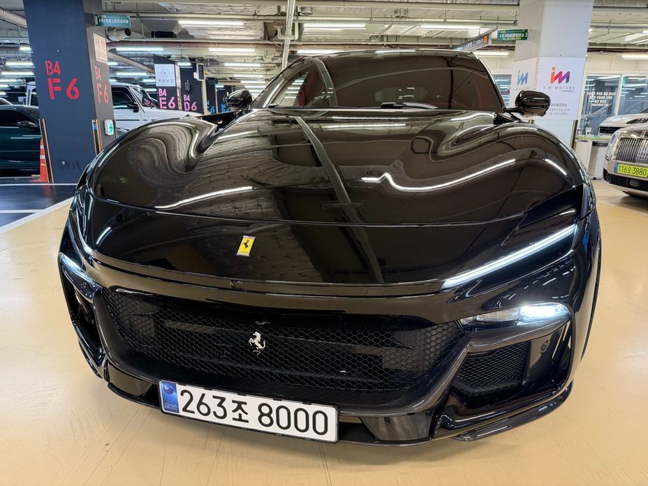 Ferrari Purosangue 6.5 V12, 2025