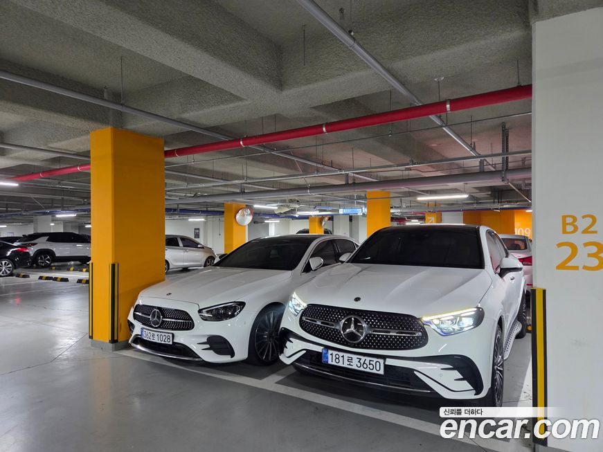 Mercedes-Benz GLC-Class GLC300 4MATIC AMG Line, 2025