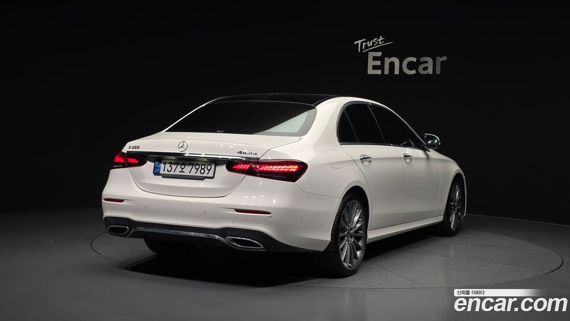 Mercedes-Benz E-Class E350 4MATIC AMG Line, 2022