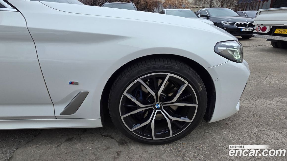 BMW 5-Series 530i M Sport Package, 2022