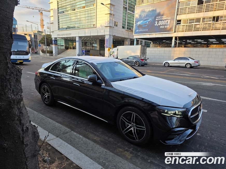 Mercedes-Benz E-Class E300 4MATIC AMG Line, 2026