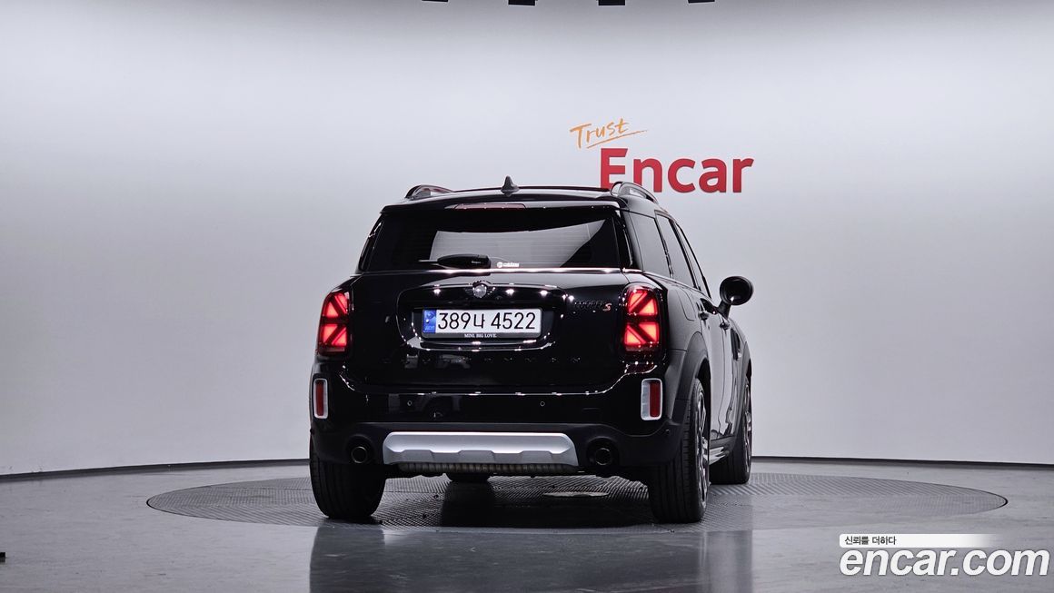 Mini Countryman ALL4 Classic Launch Pack, 2023