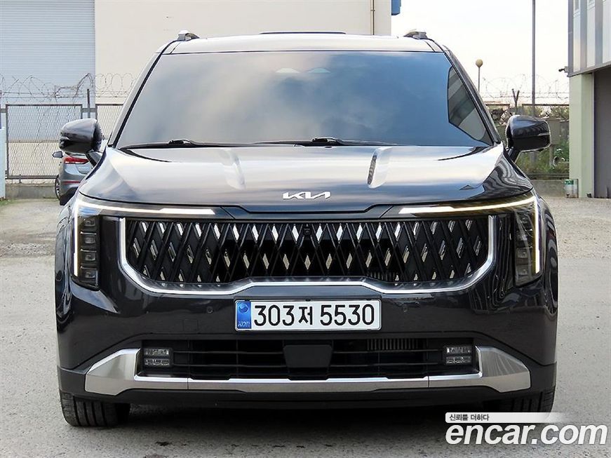 Kia Carnival 7-Seater Signature, 2024