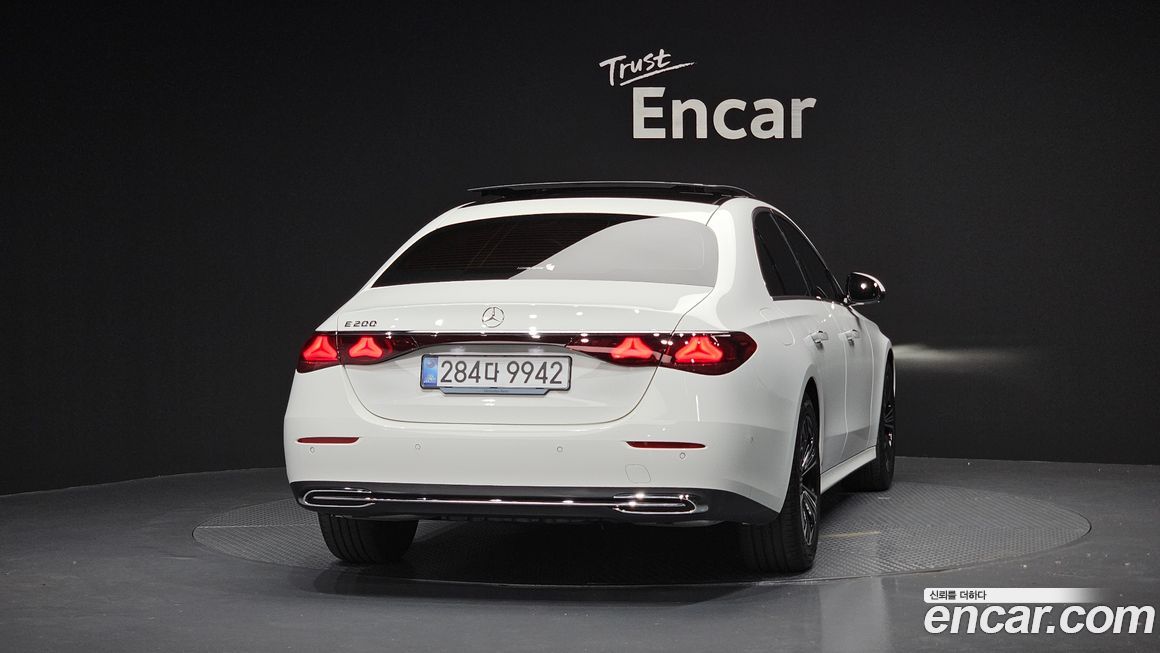 Mercedes-Benz E-Class E200 Avantgarde, 2025