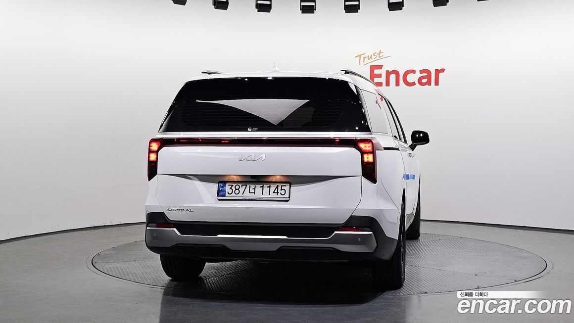Kia Carnival 9-Seater Prestige, 2024