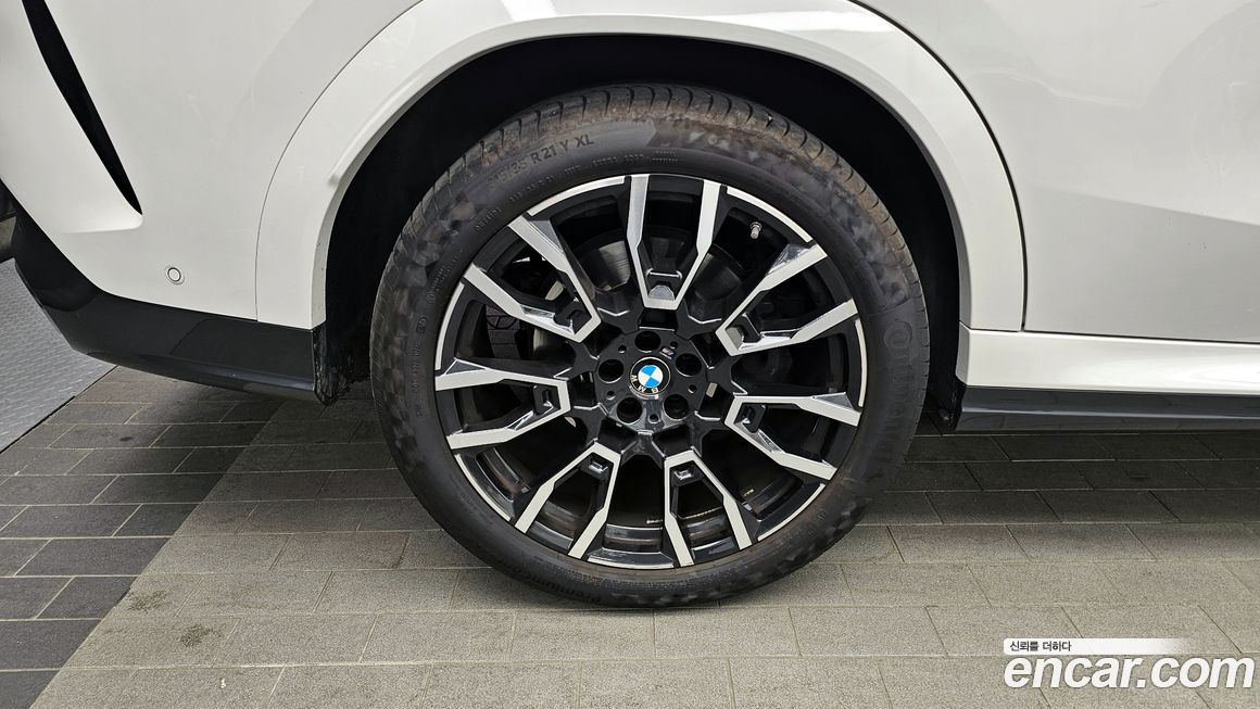 BMW X6 xDrive40i M Sport, 2025