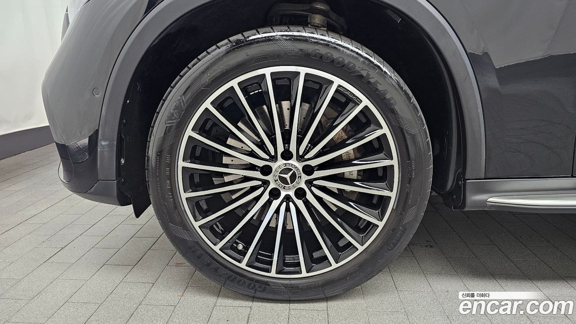 Mercedes-Benz GLC-Class GLC300 4MATIC AMG Line, 2023