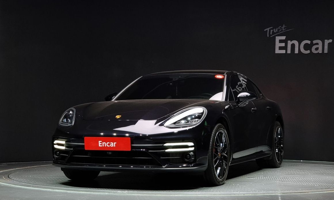 Porsche Panamera 4.0 GTS, 2023