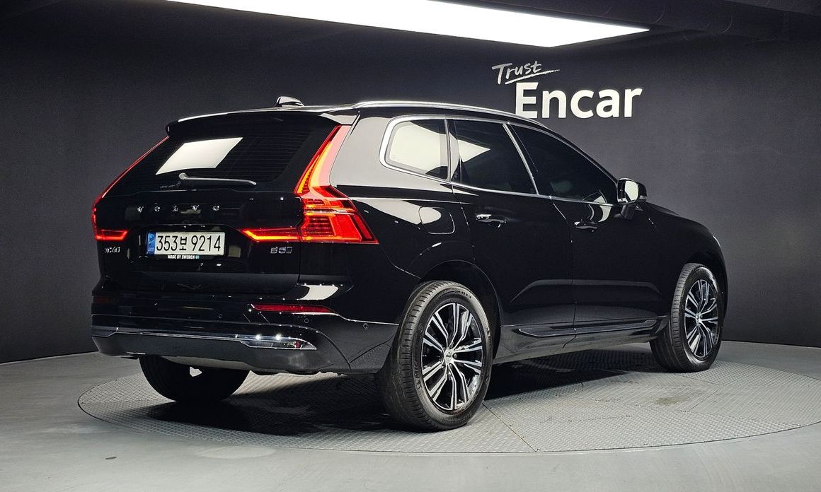 Volvo XC60 B5 Inscription, 2022