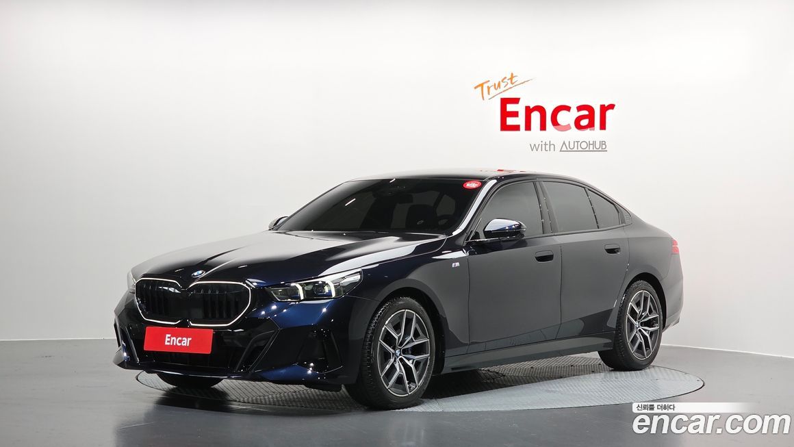 BMW 5-Series 520i M Sport, 2025