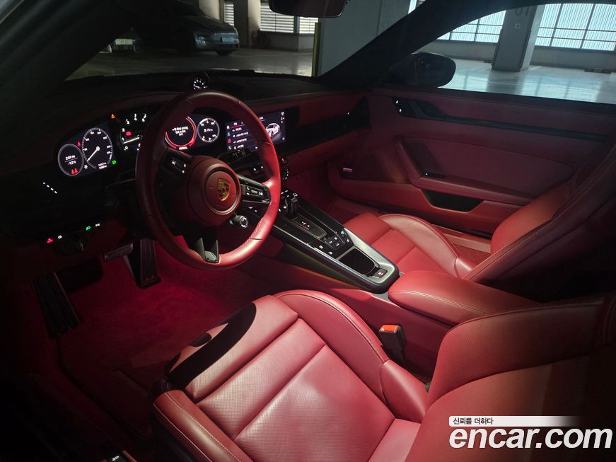 Porsche 911 Carrera GTS, 2024