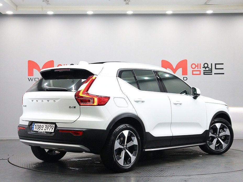 Volvo XC40 B4 Ultimate Bright, 2024