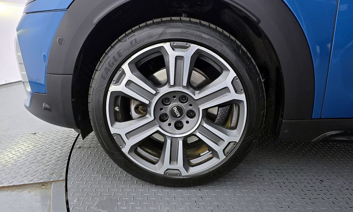 Mini Countryman ALL4 Classic Launch Pack, 2023