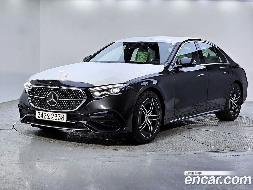Mercedes-Benz E-Class E300 4MATIC AMG Line, 2026