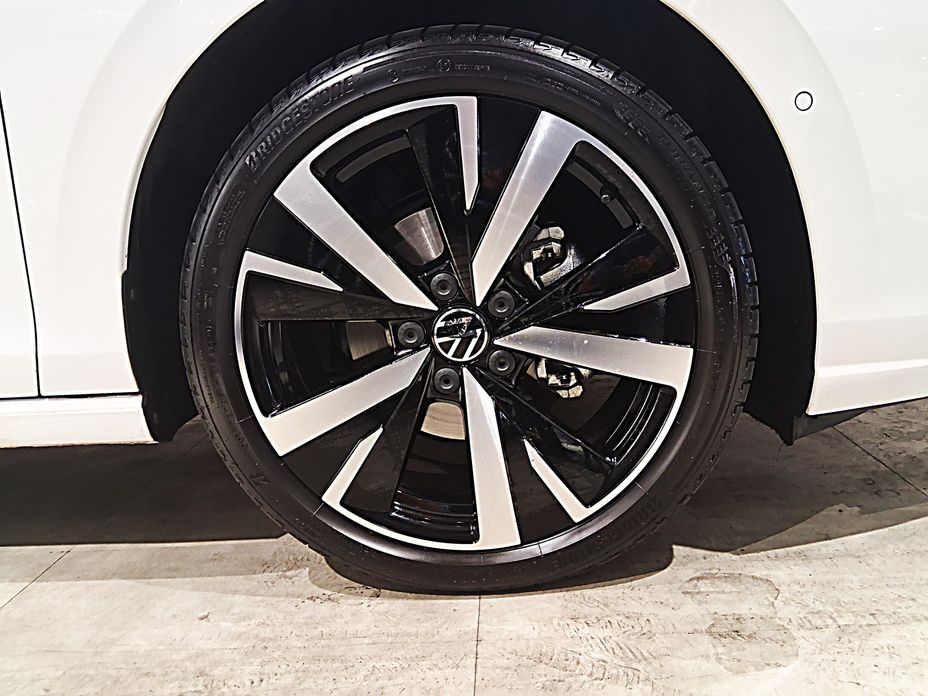 Volkswagen Golf 2.0 TDI Prestige, 2025