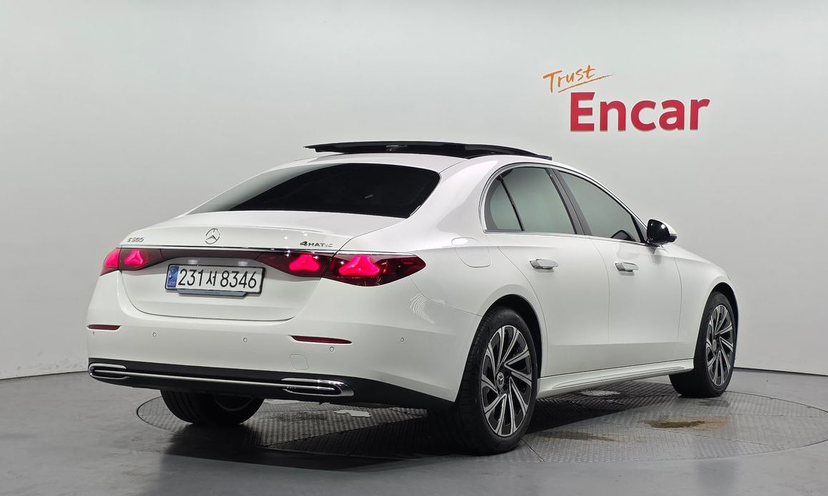 Mercedes-Benz E-Class E300 4MATIC Exclusive, 2024