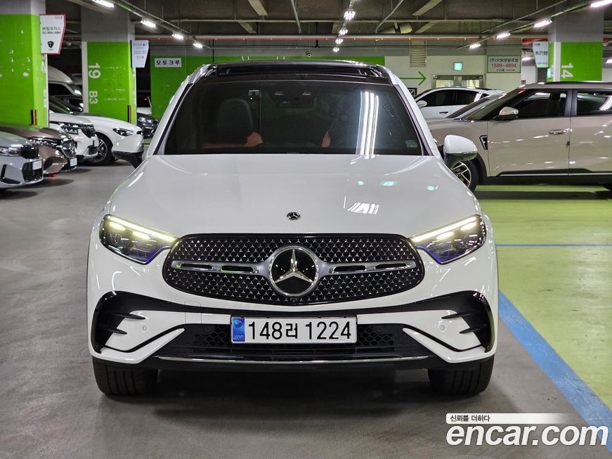 Mercedes-Benz GLC-Class GLC300 4MATIC AMG Line, 2023