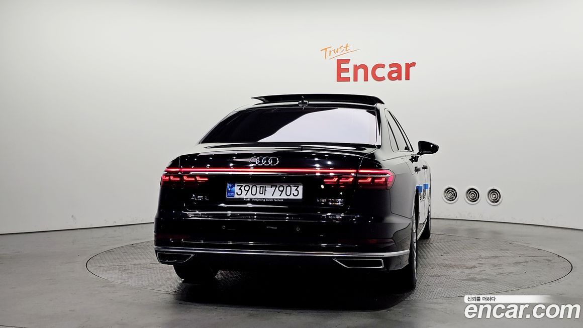Audi A8 55 TFSI Quattro LWB, 2021