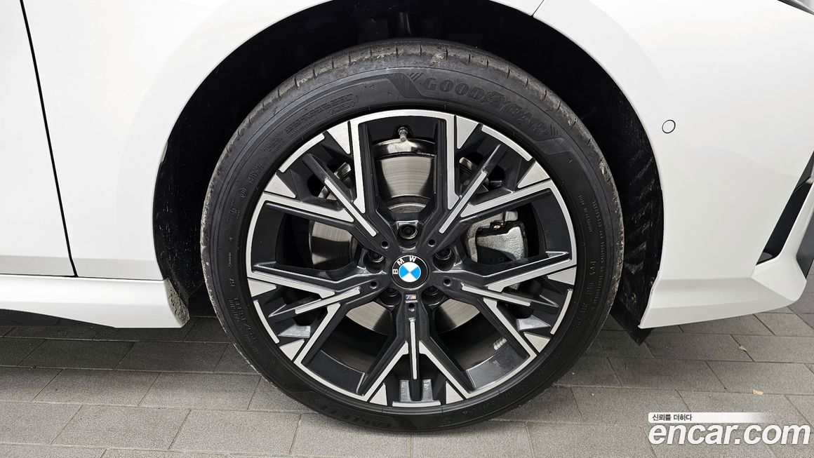BMW 1-Series 120 M Sport, 2025