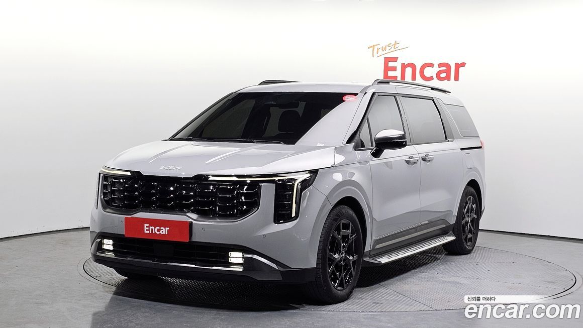 Kia Carnival 9-Seater Gravity, 2024