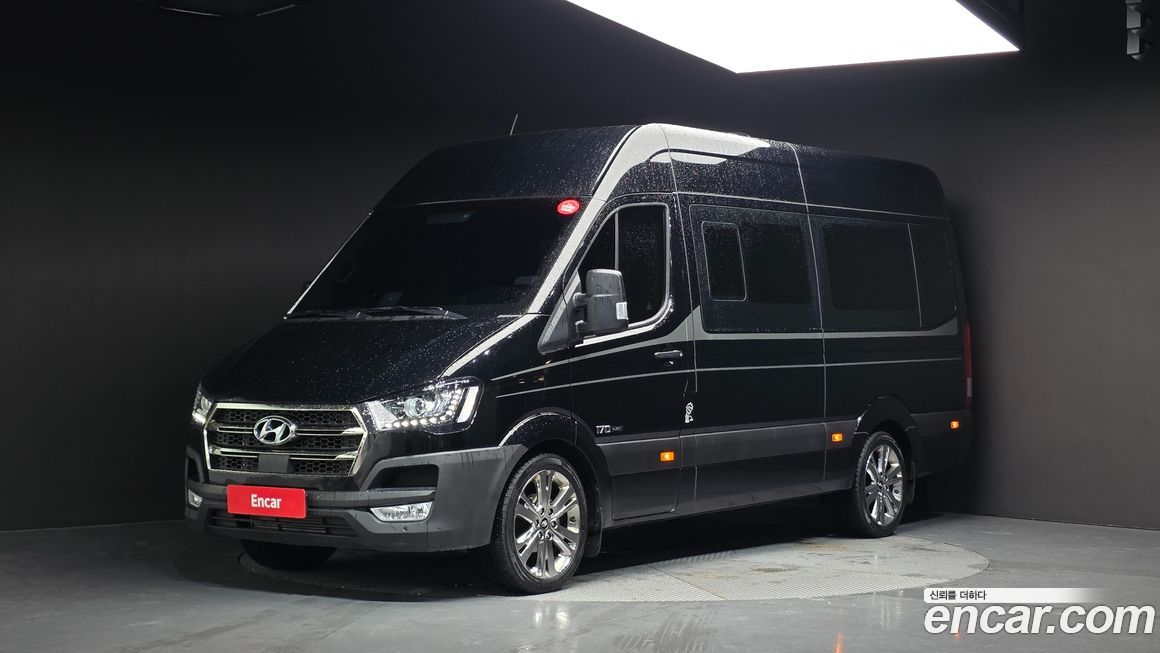 Hyundai Solati 15-seater, 2024