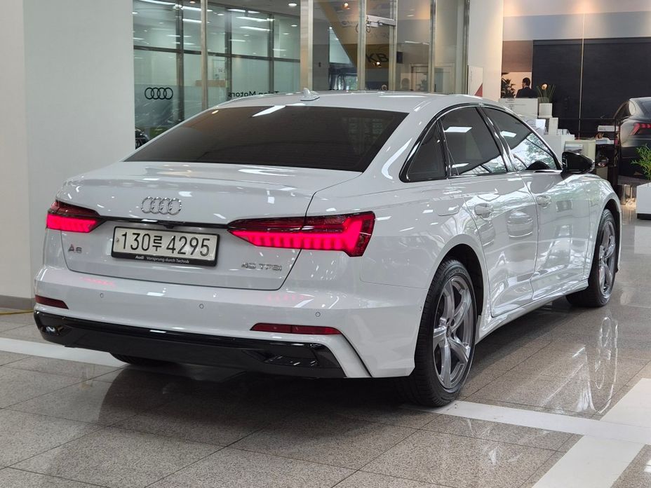 Audi A6 45 TFSI Premium, 2025