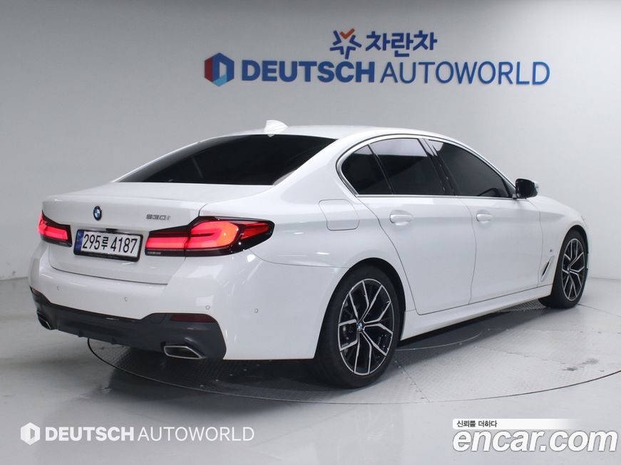BMW 5-Series 530i M Sport Package, 2023