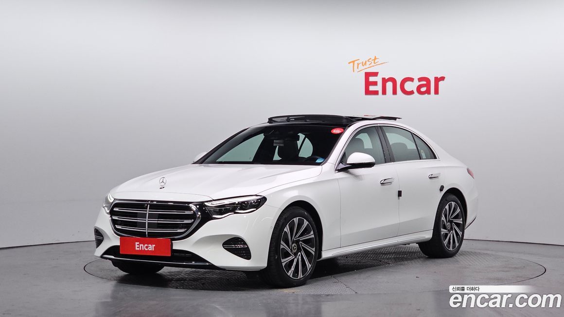 Mercedes-Benz E-Class E300 4MATIC Exclusive, 2025