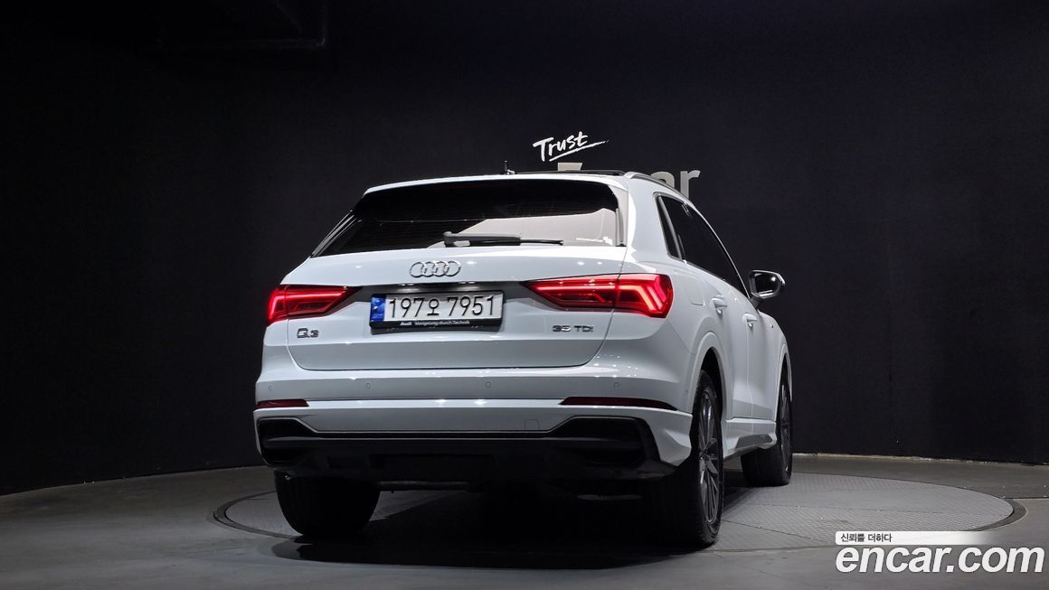 Audi Q3 35 TDI Premium, 2023