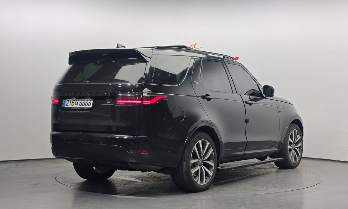 Land Rover Discovery P360 R-Dynamic SE, 2022