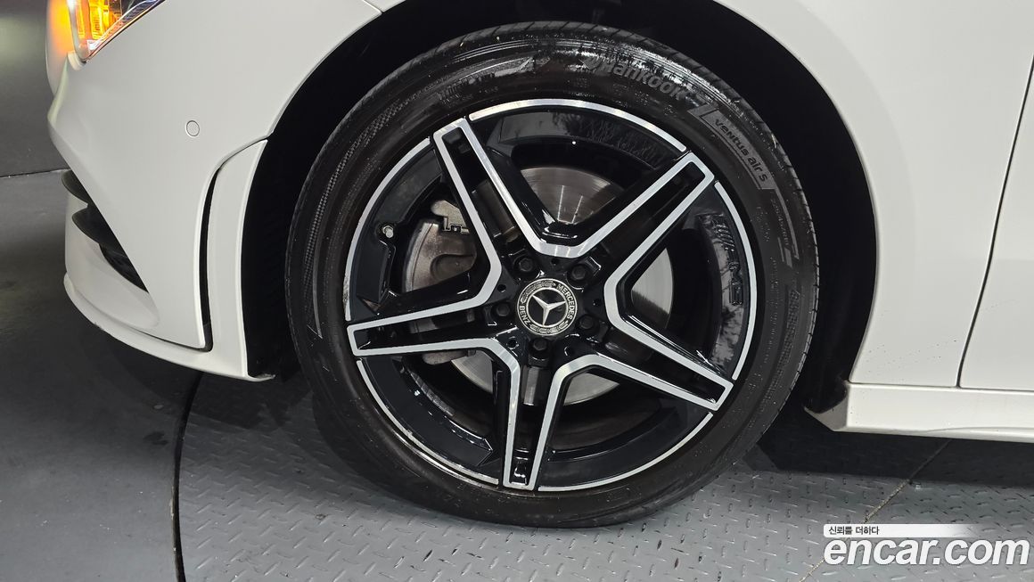 Mercedes-Benz CLA-Class CLA250 4MATIC, 2023