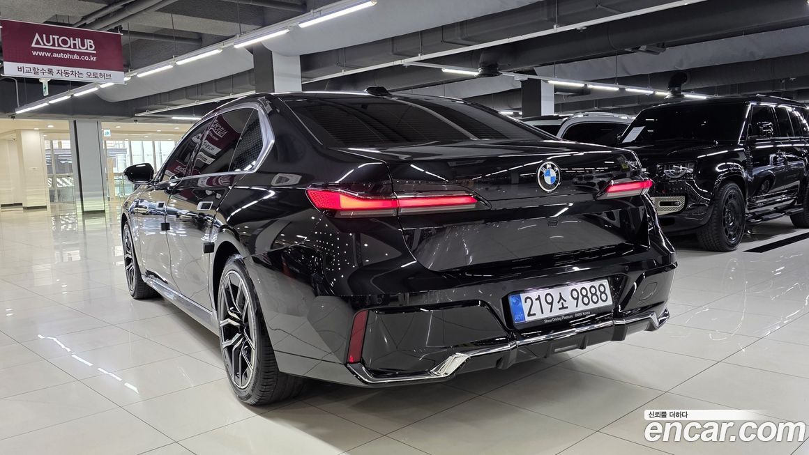 BMW 7-Series 740i sDrive M Sport, 2023